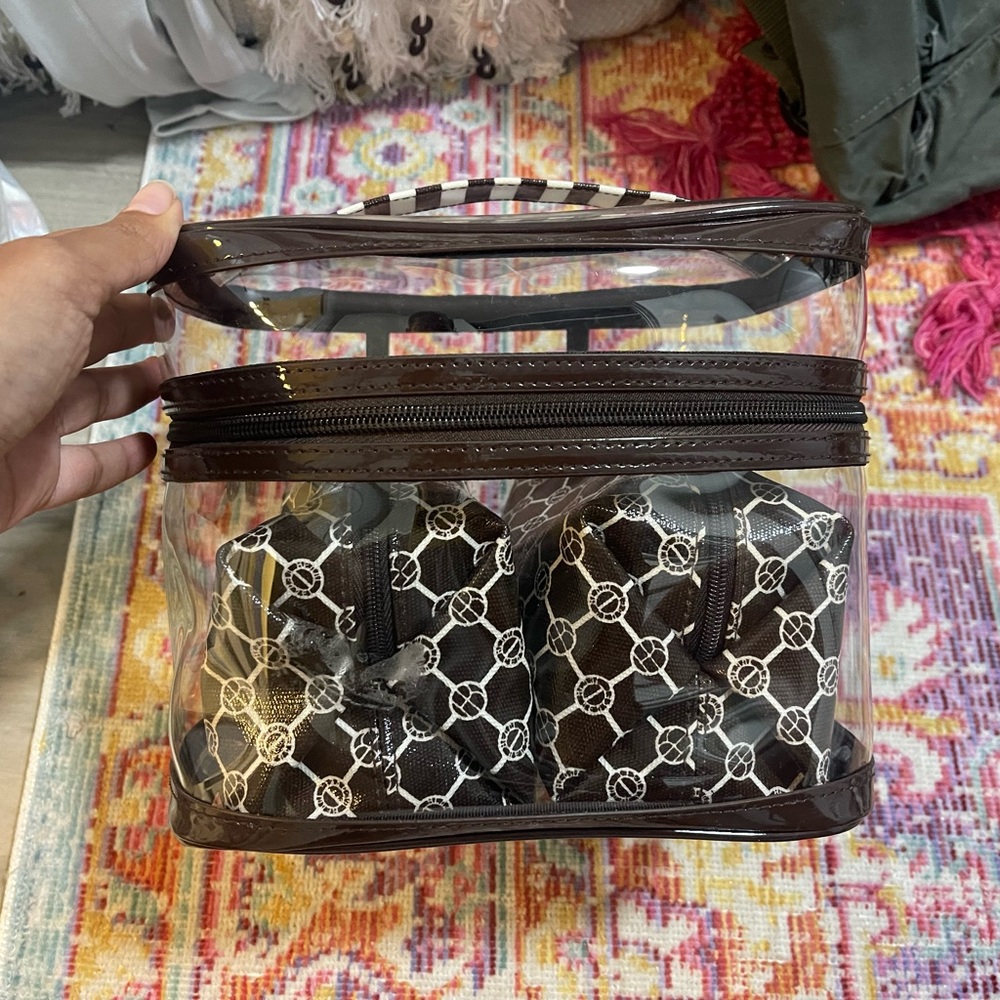 Henri Bendel Cosmetics Set